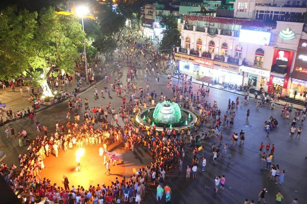 Old Quarter Autumn Hanoi Buitenkant foto